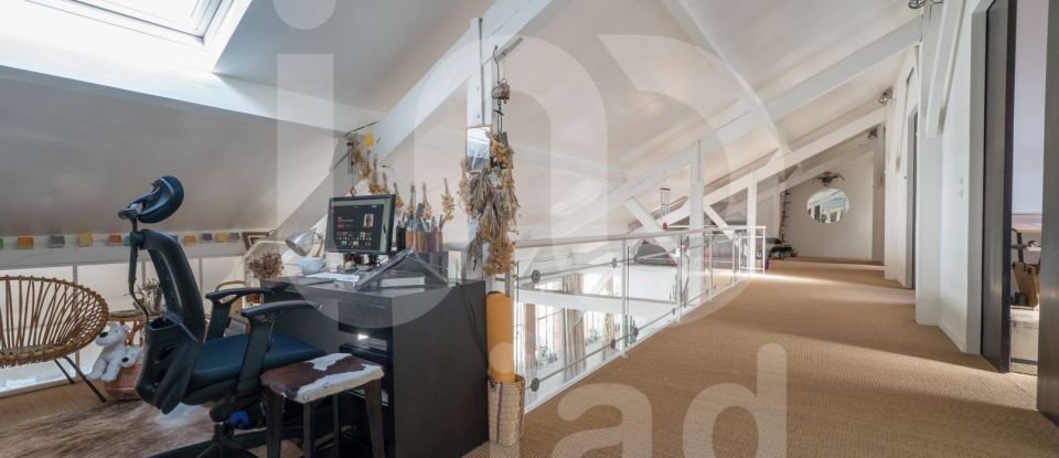 Loft 7 rooms of 316 m² in Paris (75010)