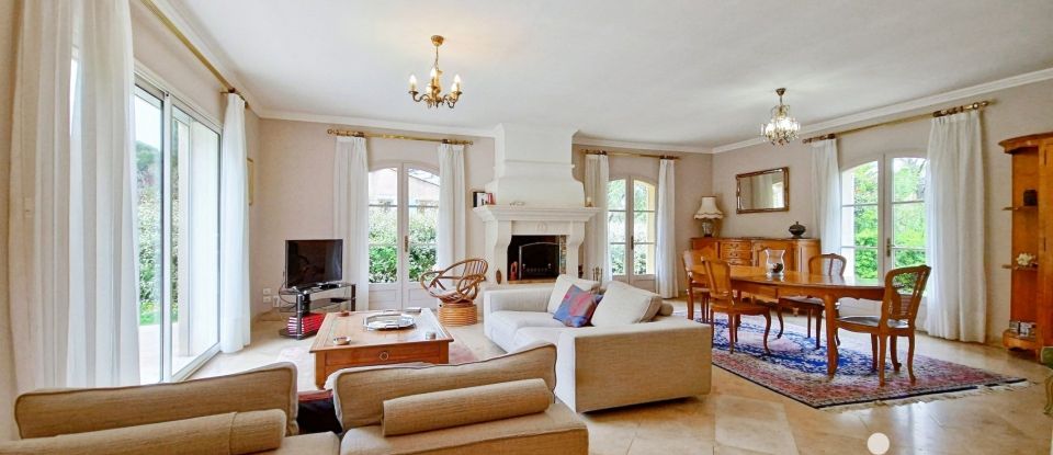 Maison traditionnelle 6 pièces de 180 m² à Aix-en-Provence (13100)