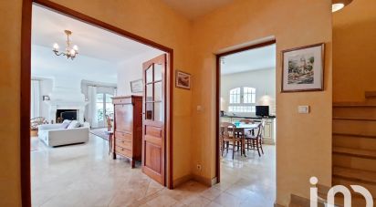Traditional house 6 rooms of 180 m² in Aix-en-Provence (13100)