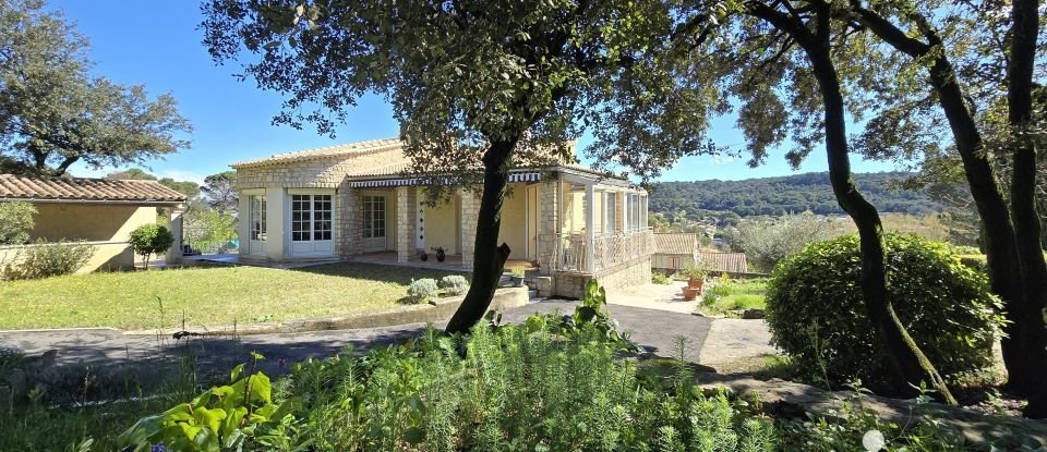 Traditional house 4 rooms of 98 m² in Bagnols-sur-Cèze (30200)