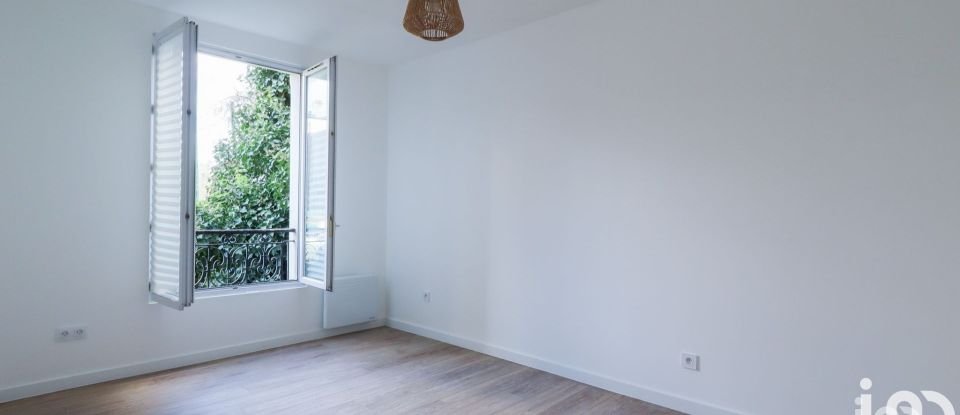 Appartement 3 pièces de 61 m² à Paris (75018)