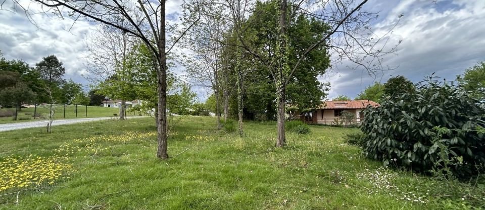 Land of 1,266 m² in Misson (40290)