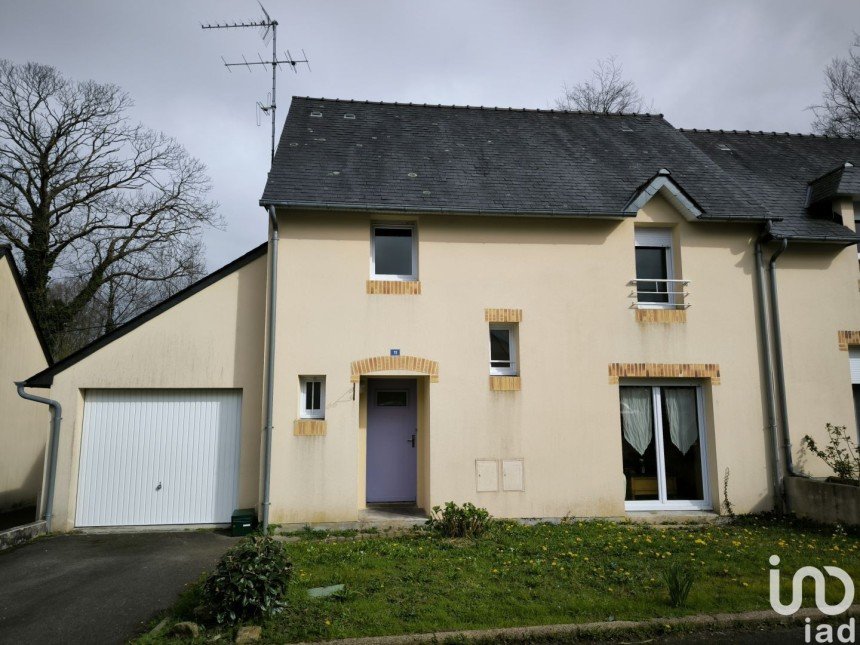 Traditional house 5 rooms of 85 m² in Quimper (29000)