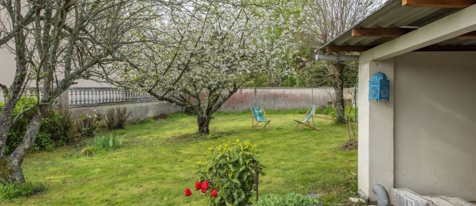 Traditional house 7 rooms of 170 m² in Moret Loing et Orvanne (77250)