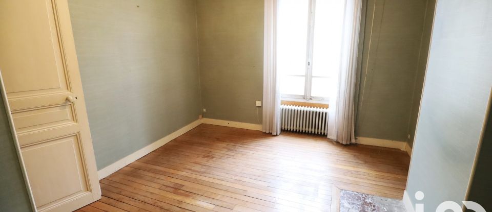Town house 5 rooms of 144 m² in Nemours (77140)