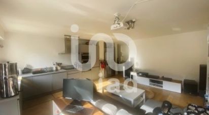 Apartment 3 rooms of 63 m² in Lille (59000)
