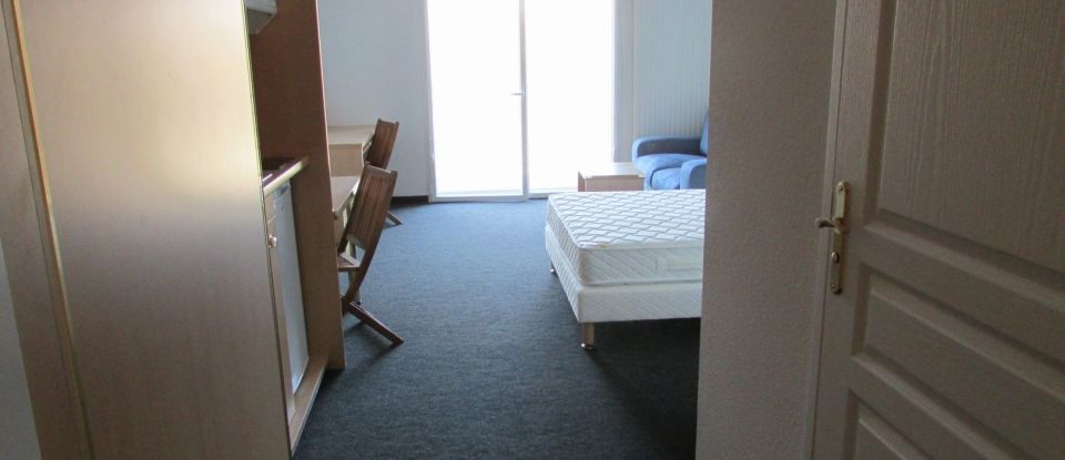 Apartment 1 room of 27 m² in Carquefou (44470)