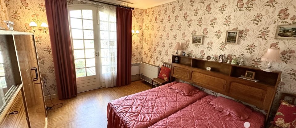 Maison traditionnelle 8 pièces de 190 m² à Pernes-les-Fontaines (84210)