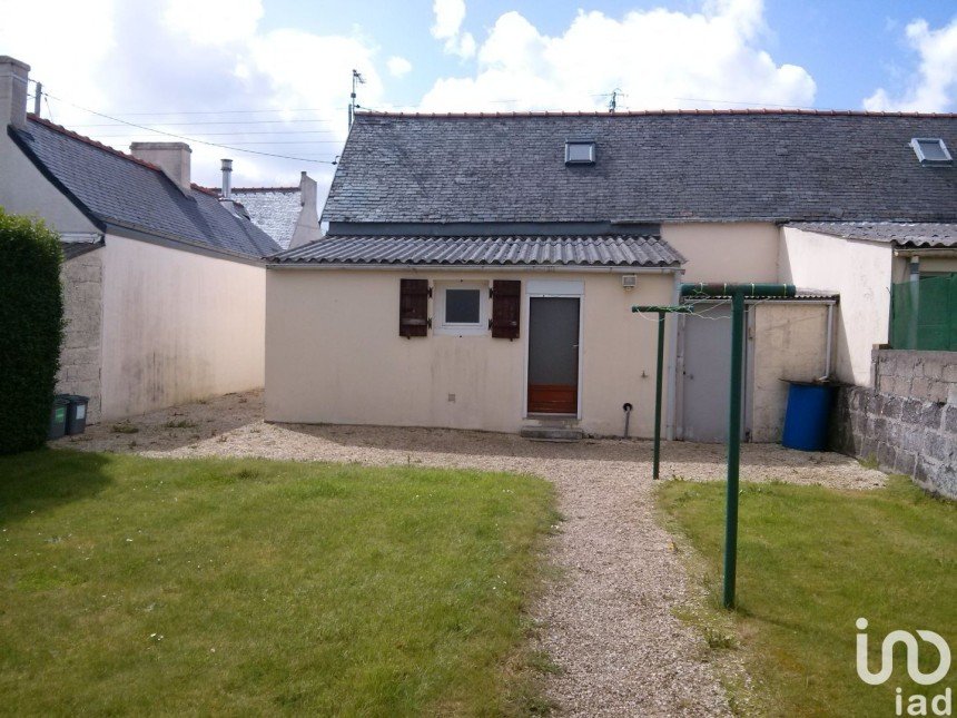 House 2 rooms of 49 m² in Saint-Pol-de-Léon (29250)