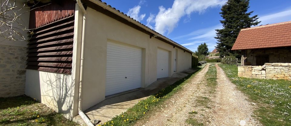 Estate 12 rooms of 400 m² in Cahors (46000)