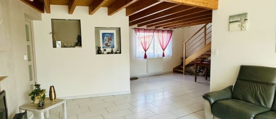 House 7 rooms of 130 m² in La Roche-sur-Yon (85000)