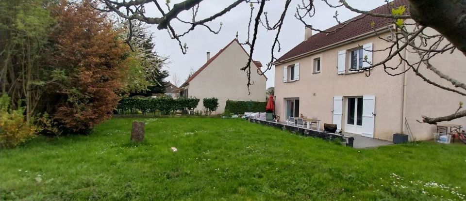 House 6 rooms of 128 m² in Thorigny-sur-Marne (77400)