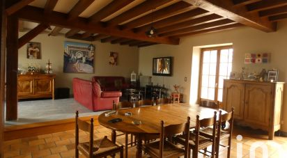 House 5 rooms of 215 m² in Beaumont (89250)