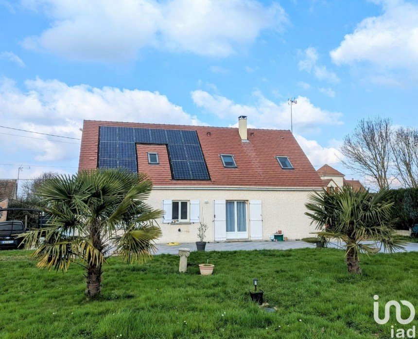 House 7 rooms of 130 m² in Villebéon (77710)