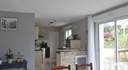 House 7 rooms of 105 m² in Andouillé (53240)