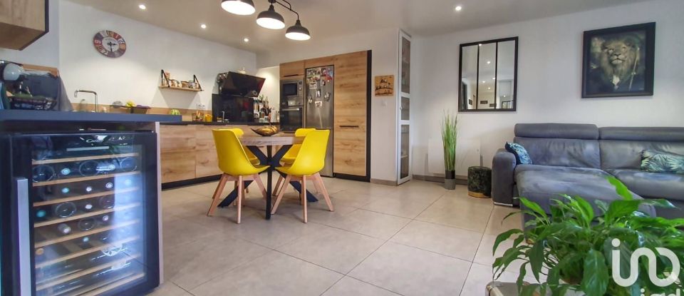 Apartment 3 rooms of 70 m² in Quiberon (56170)