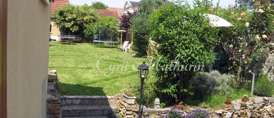 Town house 6 rooms of 150 m² in Montlignon (95680)