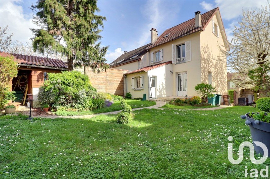 Traditional house 6 rooms of 122 m² in Argenteuil (95100)