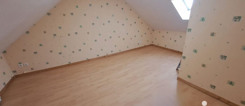 House 5 rooms of 120 m² in Grand-Couronne (76530)