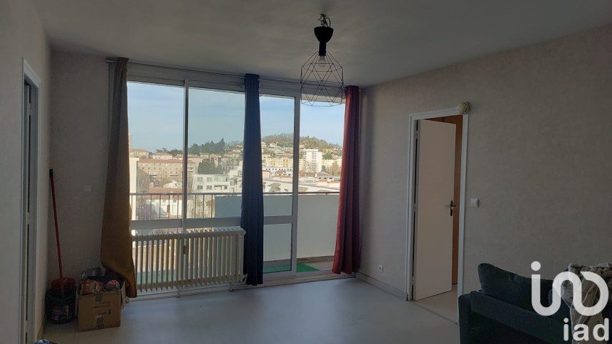 Appartement 2 pièces de 51 m² à Saint-Étienne (42100)