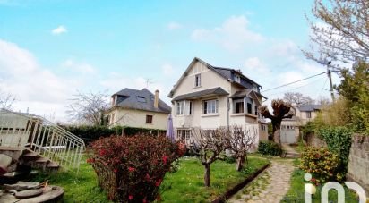Traditional house 5 rooms of 118 m² in Ussel (19200)