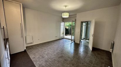 Apartment 2 rooms of 45 m² in Le Plessis-Robinson (92350)