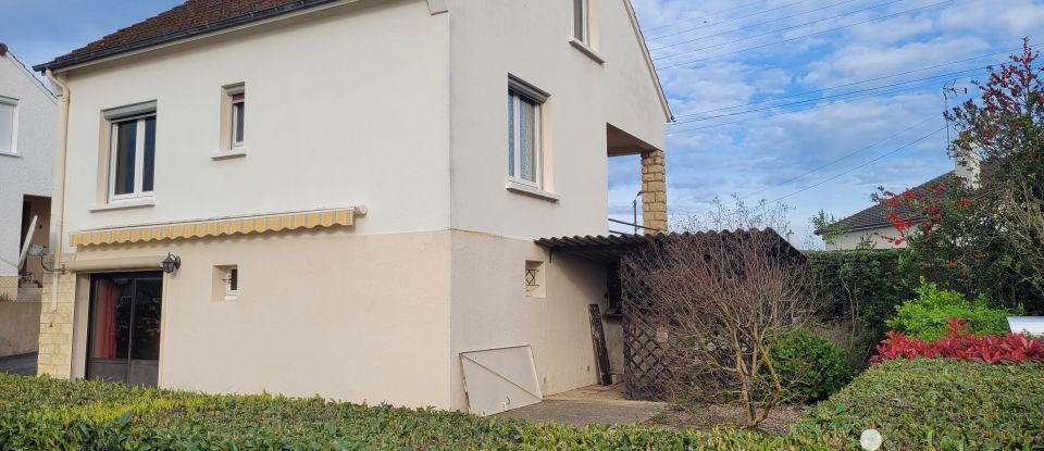 Town house 4 rooms of 71 m² in Gueugnon (71130)