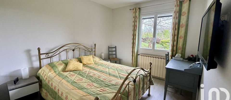 House 6 rooms of 156 m² in Vinezac (07110)