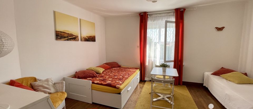 House 10 rooms of 216 m² in Saint-Gilles-Croix-de-Vie (85800)