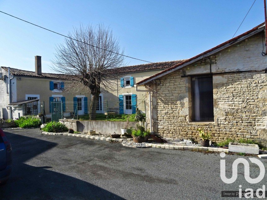 House 6 rooms of 203 m² in Villiers-sur-Chizé (79170)
