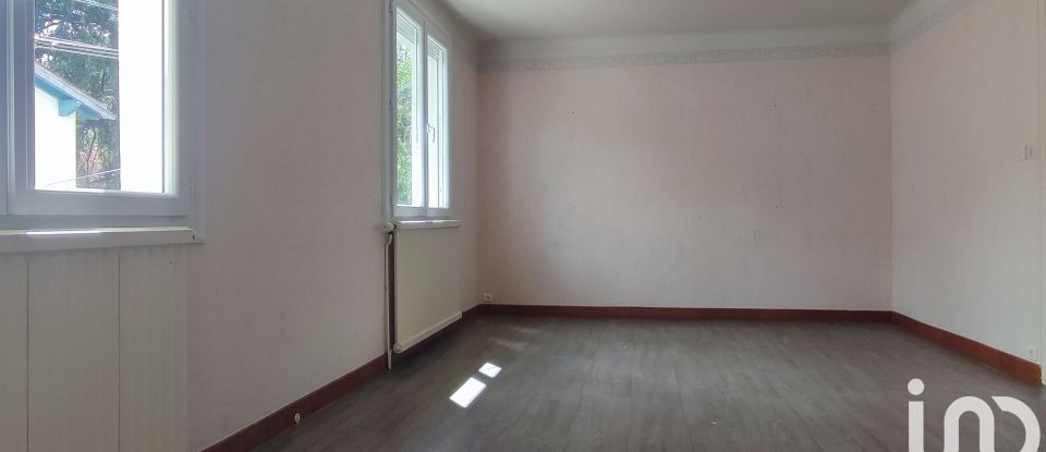 House 11 rooms of 235 m² in Fontenay-le-Comte (85200)