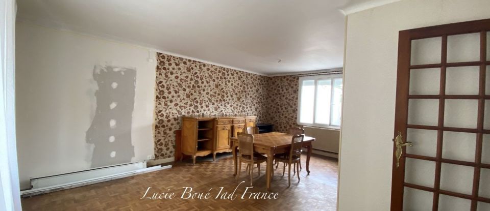 House 7 rooms of 135 m² in Sainte-Pazanne (44680)
