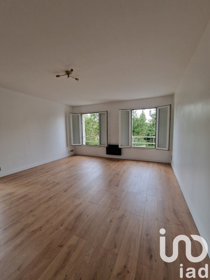 Apartment 1 room of 37 m² in Crégy-lès-Meaux (77124)