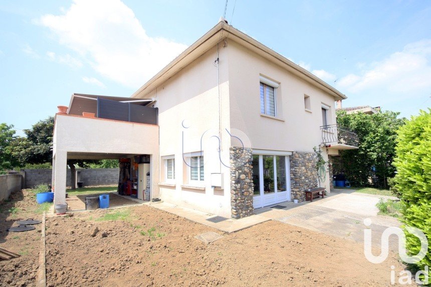 Maison traditionnelle 5 pièces de 155 m² à Castelginest (31780)