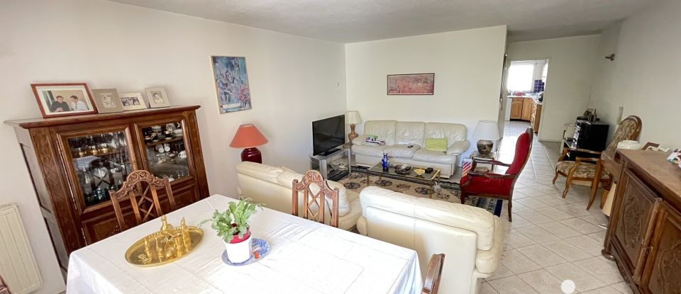 Apartment 3 rooms of 94 m² in Aix-en-Provence (13090)