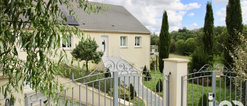 Maison traditionnelle 8 pièces de 270 m² à Montacher-Villegardin (89150)