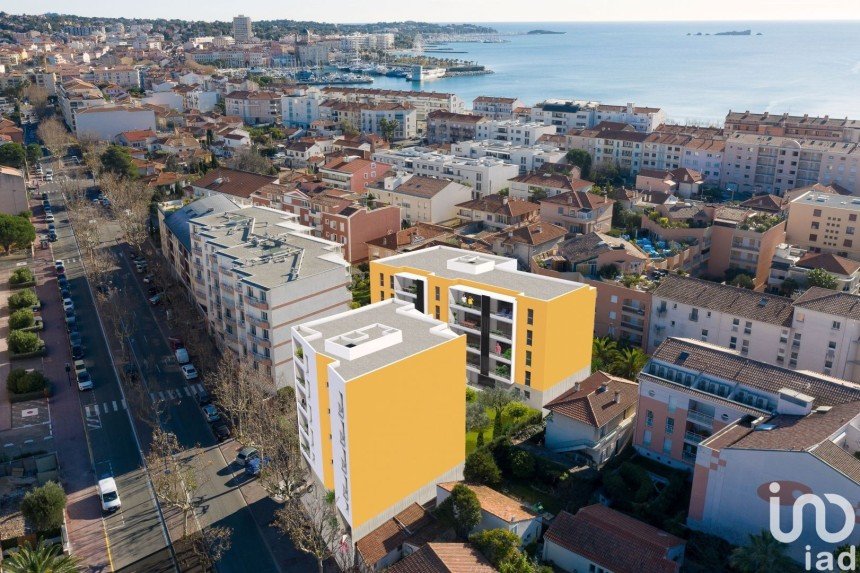Appartement 2 pièces de 45 m² à Fréjus (83370)