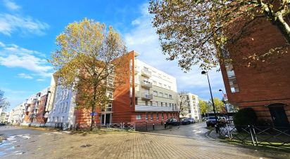Apartment 4 rooms of 82 m² in Élancourt (78990)
