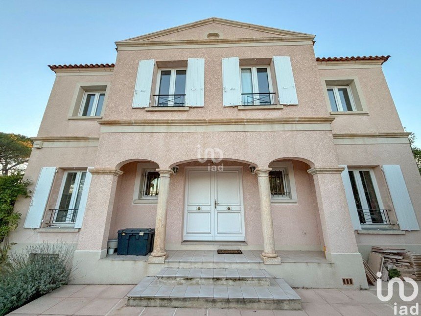 Maison 7 pièces de 170 m² à Saint-Raphaël (83700)
