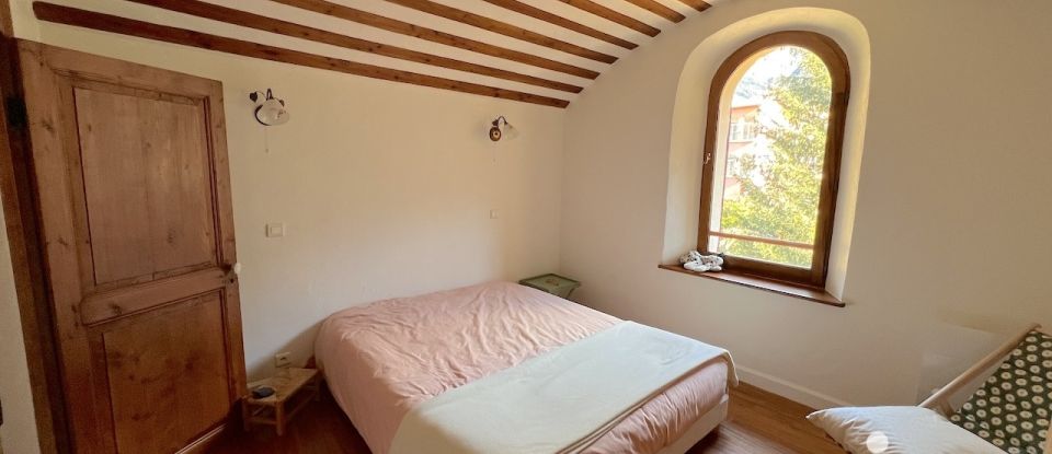 Apartment 3 rooms of 54 m² in Saint-Martin-Vésubie (06450)