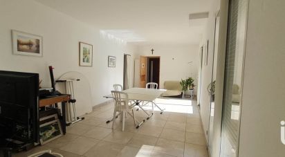 House 6 rooms of 153 m² in Blanquefort (33290)