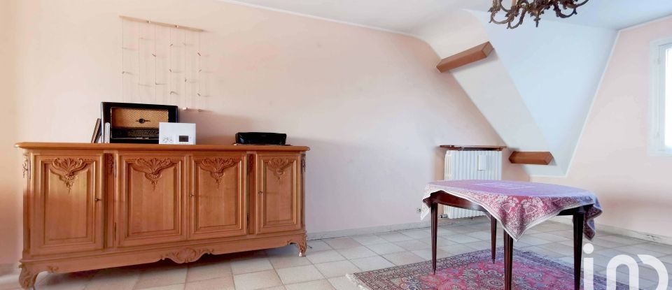 House 6 rooms of 180 m² in Montreuil (93100)