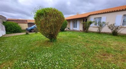 House 5 rooms of 113 m² in Longèves (17230)