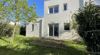 House 4 rooms of 84 m² in Saint-Barthélemy-d'Anjou (49124)