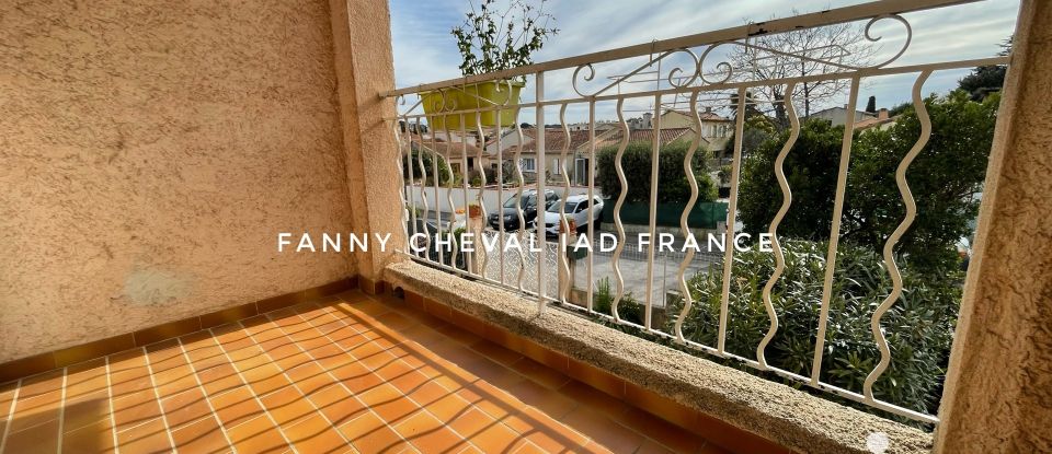 House 5 rooms of 134 m² in Six-Fours-les-Plages (83140)