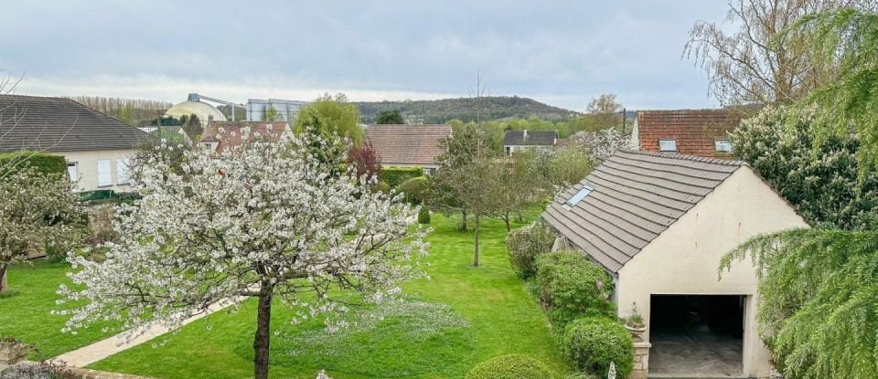 House 8 rooms of 220 m² in Berneuil-sur-Aisne (60350)