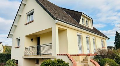 House 6 rooms of 139 m² in Neuville-Ferrières (76270)