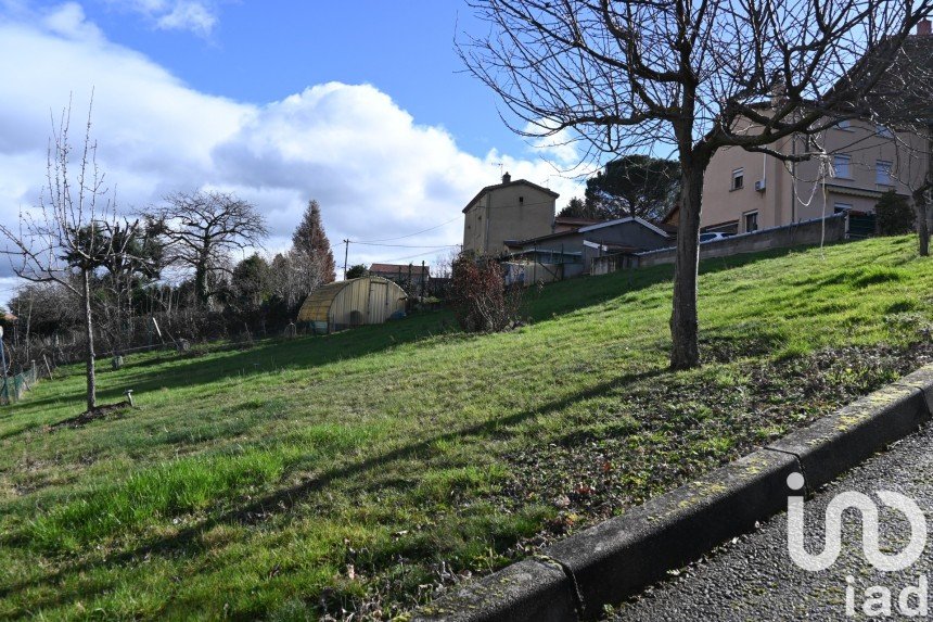 Land of 1,008 m² in Saint-Chamond (42400)