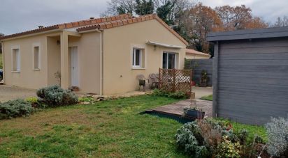 House 7 rooms of 157 m² in Soulaures (24540)