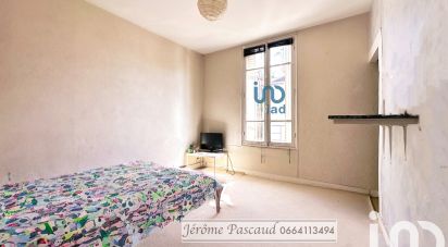 Traditional house 2 rooms of 45 m² in Versailles (78000)